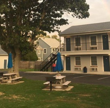 The Blue Inn At North Fork East Marion Екстериор снимка